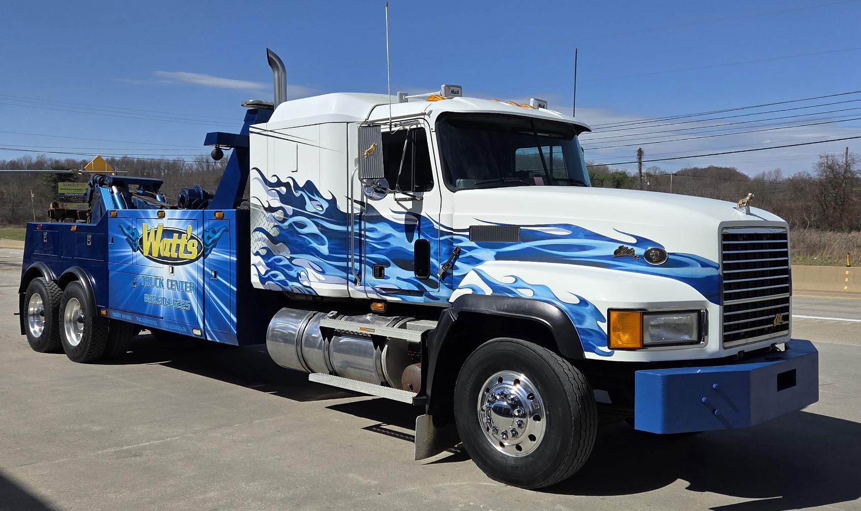 Watt's heavy-duty recovery truck