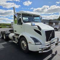 2020 Volvo VNR64T
